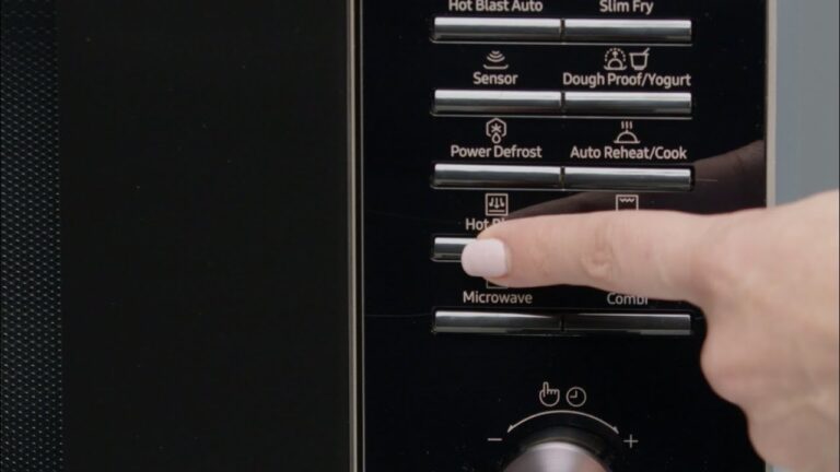 Scopri il Simbolo Grill Microonde: Il Trucco Segreto per Cucinare Pi&ugrave; Sano in Meno Tempo!