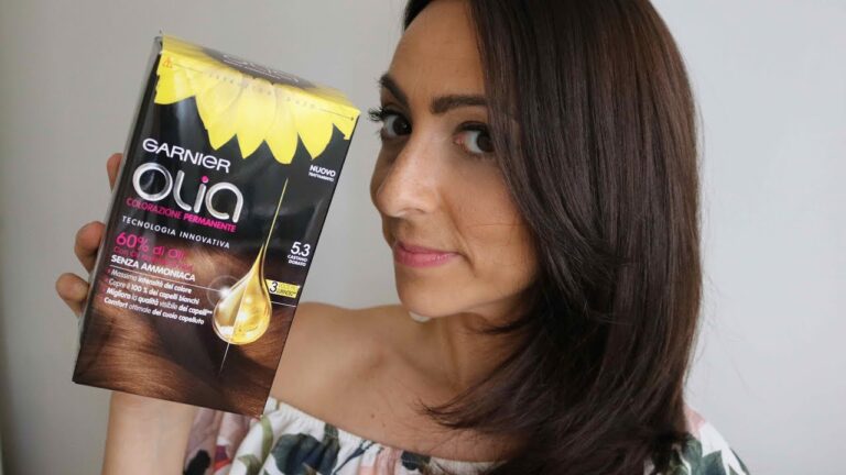 Il Fascino del Castano Dorato: Capelli Luminosi e Stile in Un Solo Colore