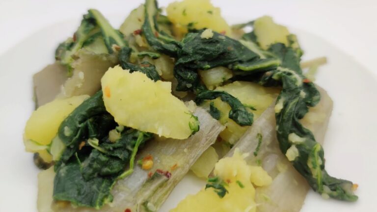 Bietola e Patate in Padella: Un Piatto Semplice e Gustoso