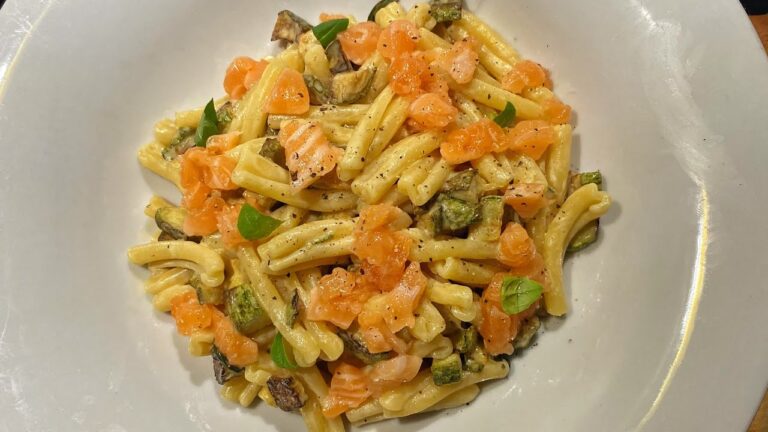 Sugo di Salmone e Zucchine: Ricetta Facile e Gustosa