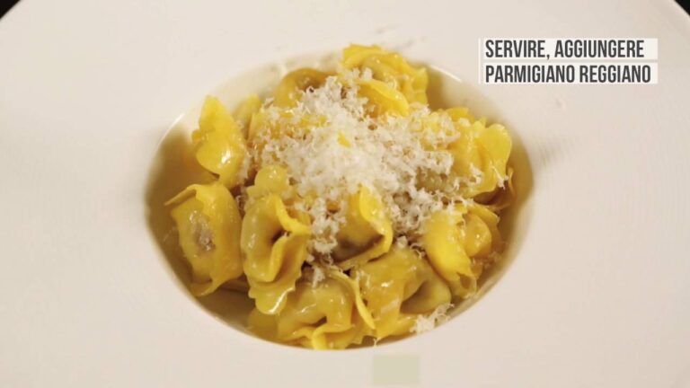 Tortellini Olio e Parmigiano: Un Classico Italiano Rivisitato
