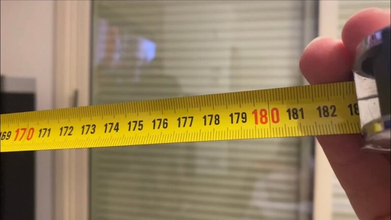 Distanza Minima Tra Tavolo e Muro: Guida Pratica