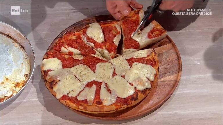 Calorie del Pizza al Trancio: Guida Nutrizionale Essenziale