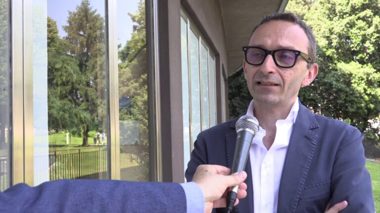 Ecografia del Nodulo Tiroideo Maligno: Diagnosi e Approcci Clinici