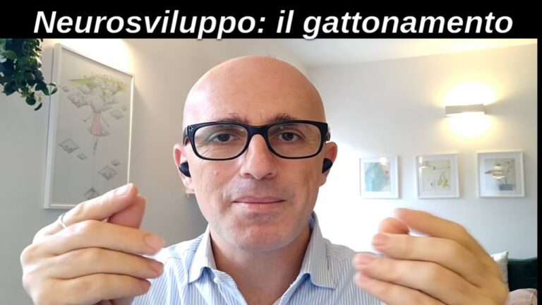 Gattonamento e Autismo: Importanza e Sviluppo nelle Prime Fasi della Vita