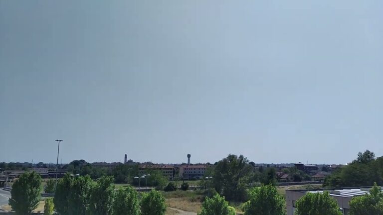 Scopri il Fascino del Centro Commerciale Corti Lombarde